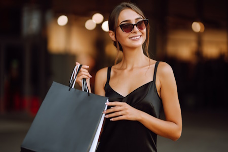 lady with shopping bag